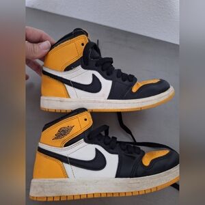 Kids Jordan Black and Yellow High-Top Sneakers, Size 1.5y